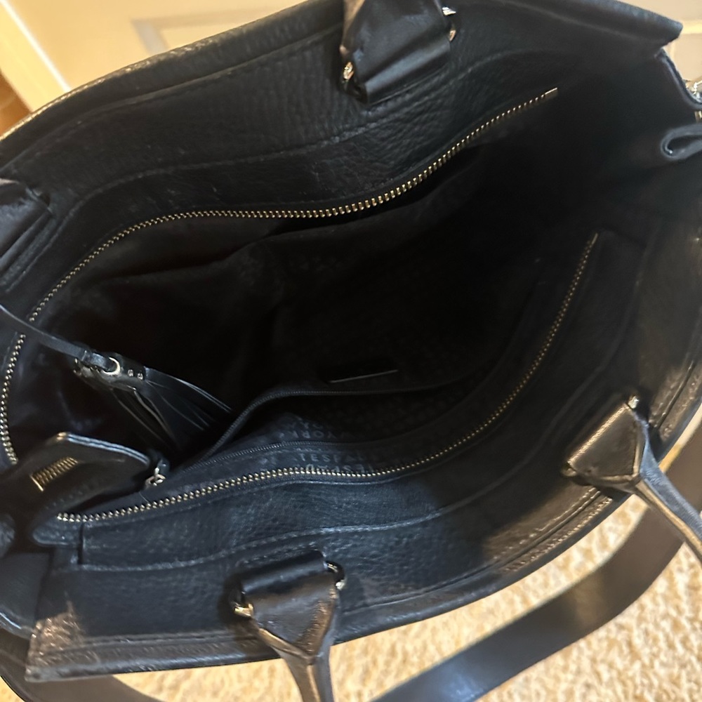 Kate spade bag, used like no. No tears or rips, no tags